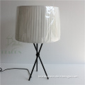 Metal base tripod table lamp for home decor whosesale